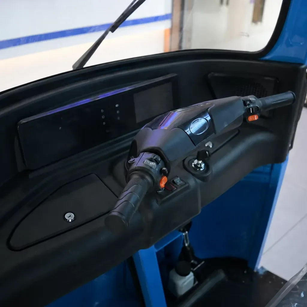 Electric Passenger Tuk Tuk For Hire Comfortable Passenger Seats 110km Range For Taxi Service Low Maintenance Eco Friendly
