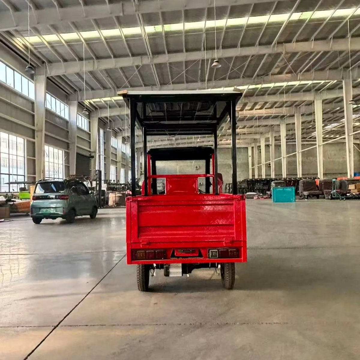 Electric Cargo Tricycle 3 Wheels >1000w 60v Solar Panel Roof Open Steel Cargo Bed Led Light 400kg+ Payload For Farm Adults