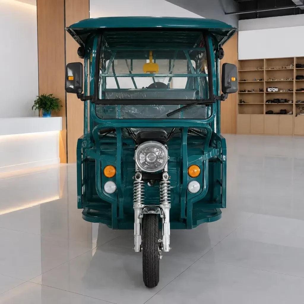 Electric Tricycle 3 Wheel 4 Passenger Closed Body Taxi >1000w >60v 90km Range Tourism Hotel Shuttle