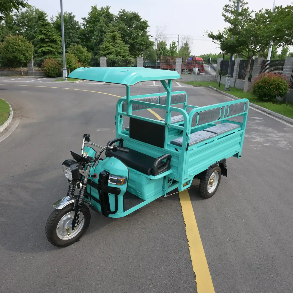 Electric Tuk Tuk Passenger Tricycle Hydraulic Suspension Electric Horn For Balance Concerns Ce Certified 3 Wheels